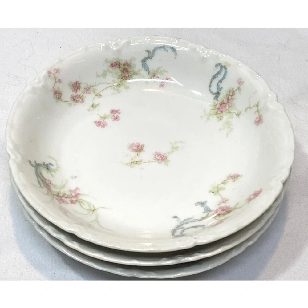 3 Haviland schleiger Dessert bowls 5 1/4